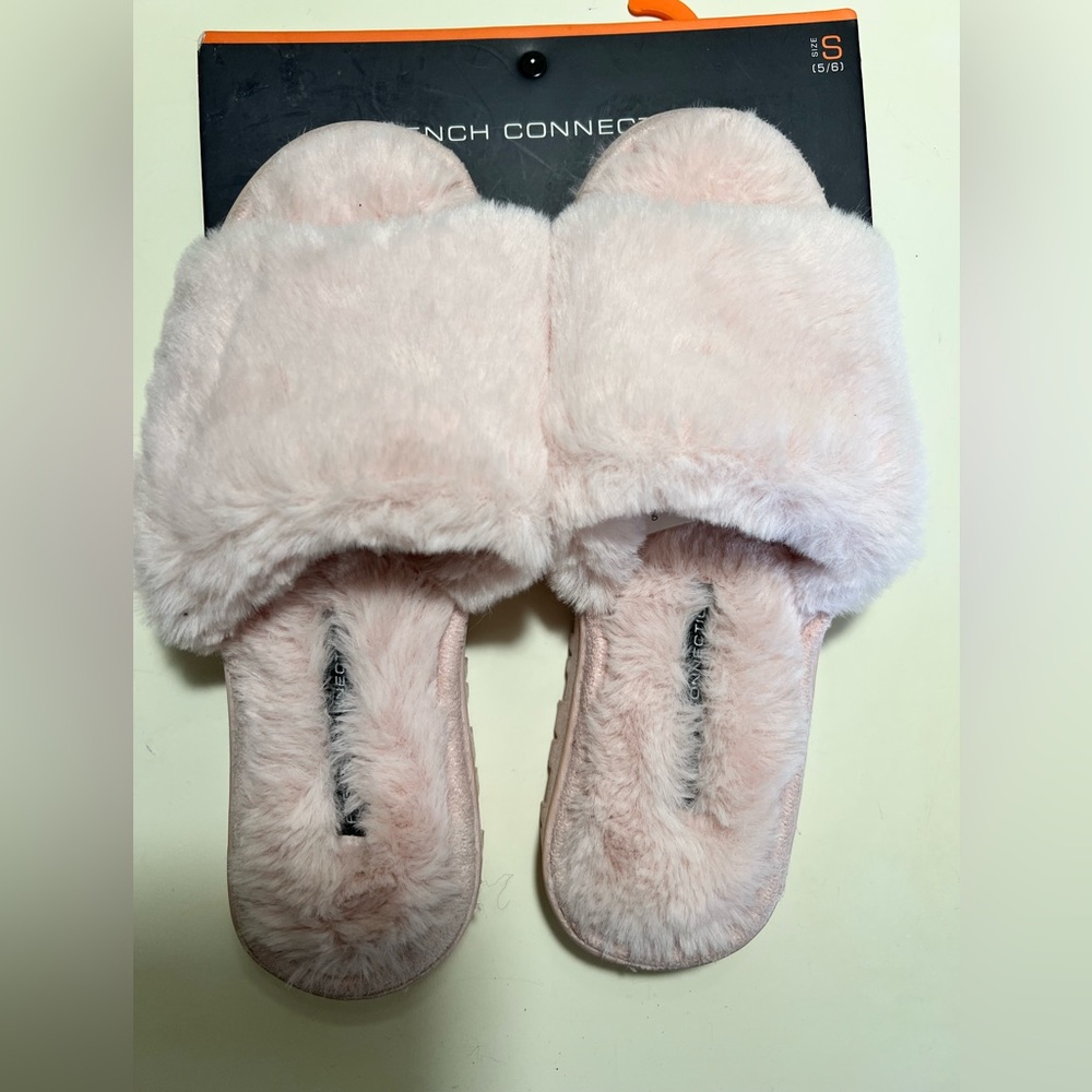 French Connection women’s faux fur open toe slide slippers size S (5-6) in pink
